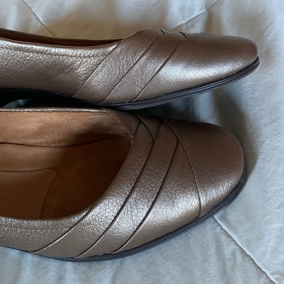 Naturalizer shoe women flats gold bronze size 8 W LAST CHANCE - Picture 7 of 9